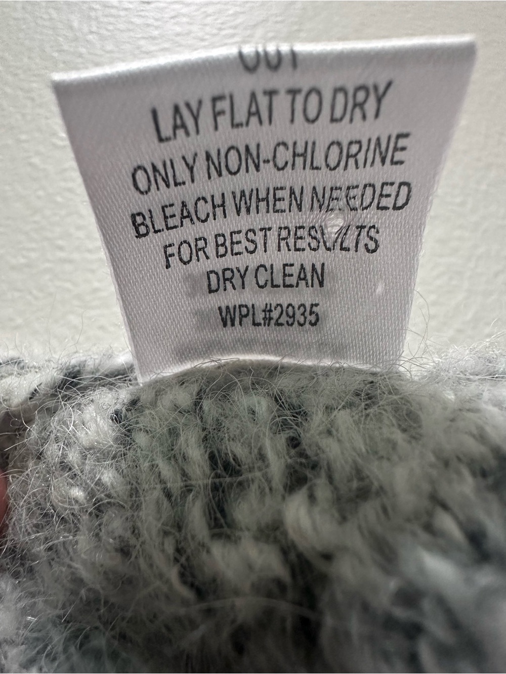 Wilsons of Wickford women’s gray Cardigan Sweater size medium - Picture 5 of 9